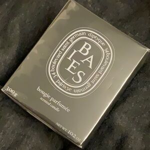 Diptyque BAIES candle 300G in black glass vessel Diptyque Berries medium Candle